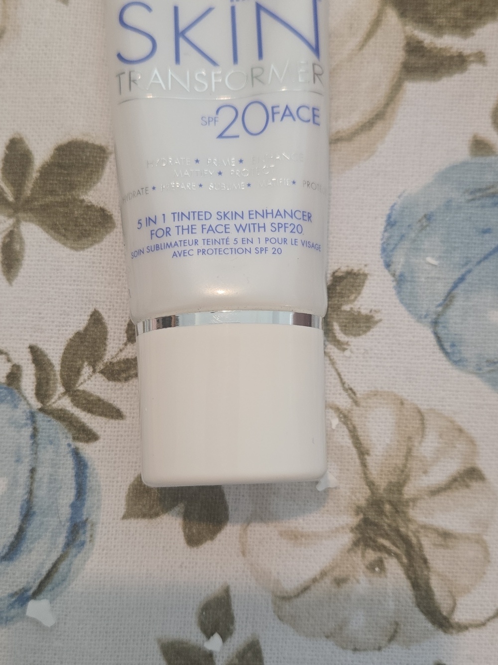 Sarah McNamara Miracle Skin Transformer 5-in-1 Tinted Skin Enhancer Medium